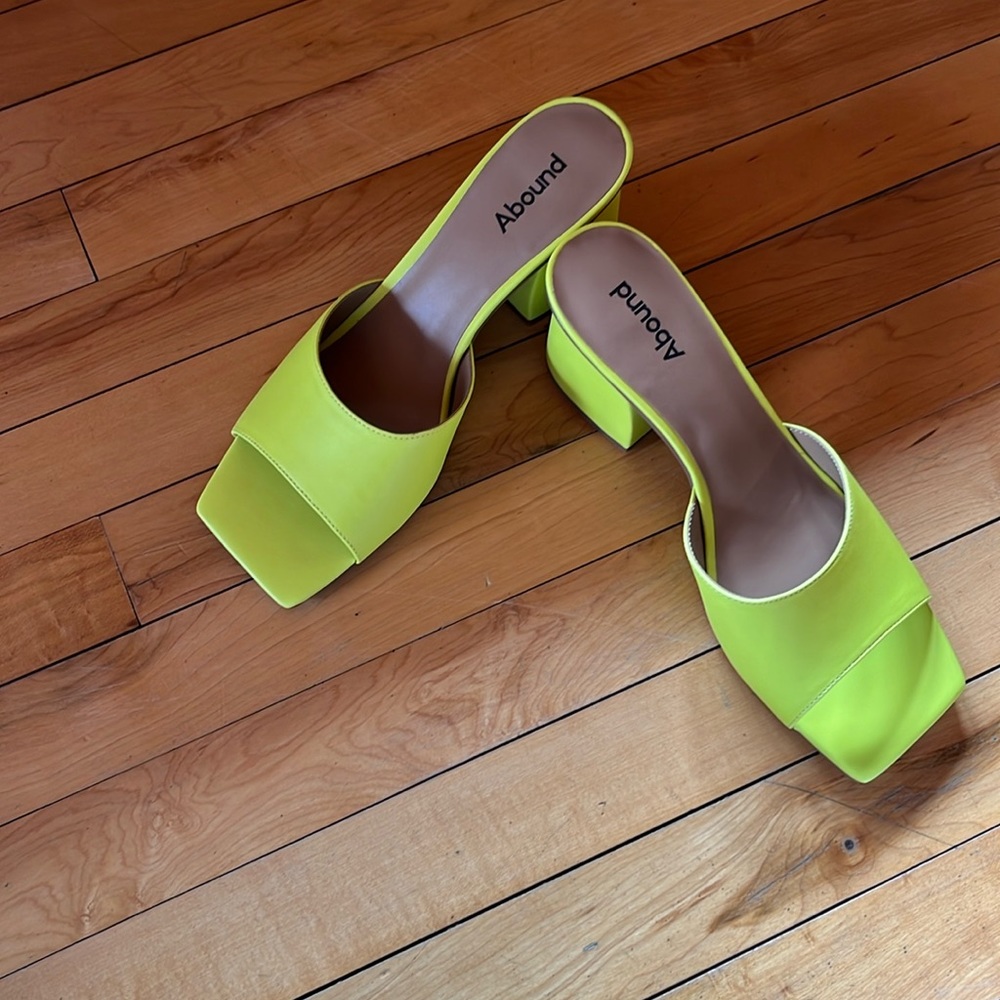 NWT Abound Block Heels